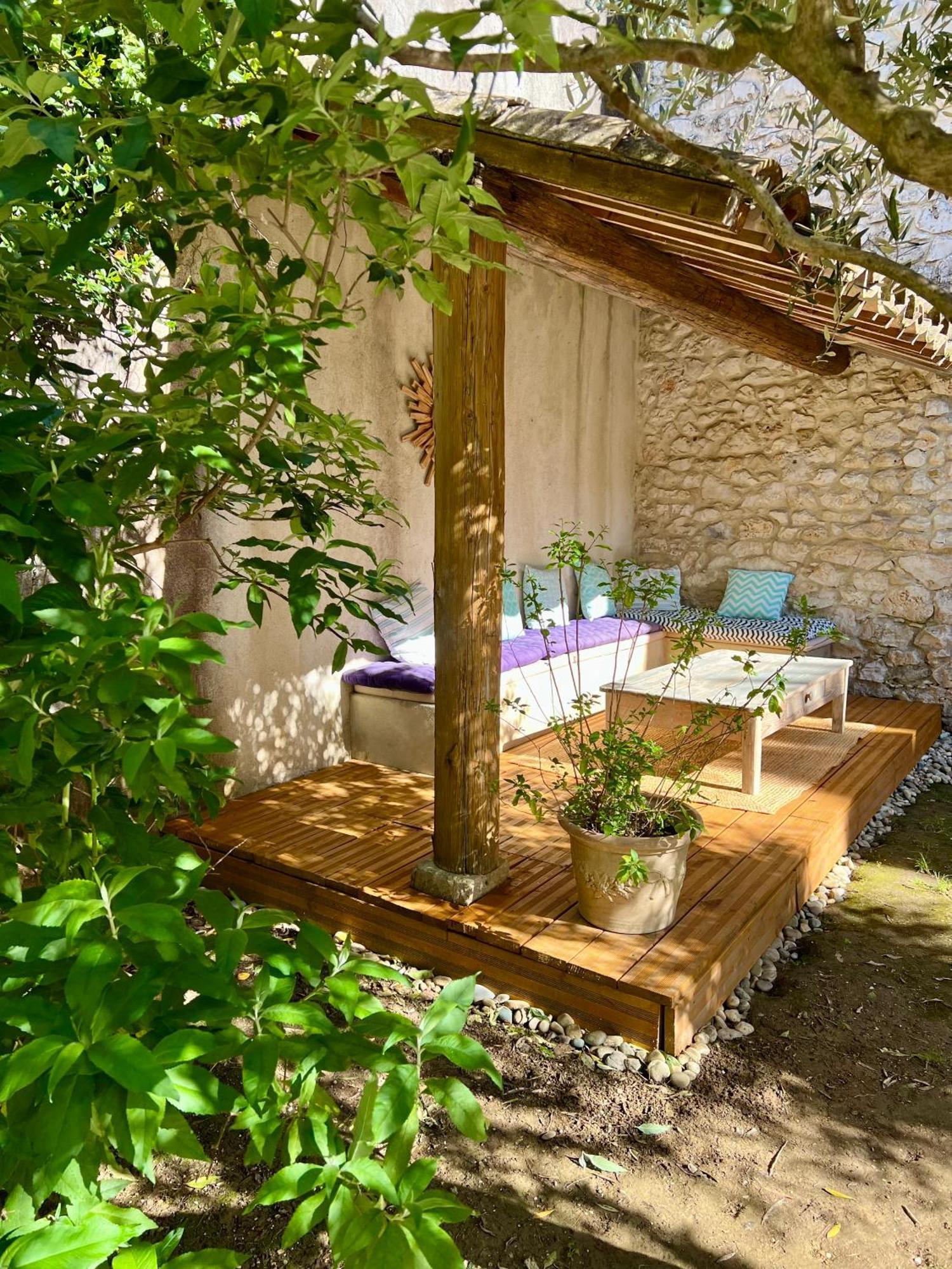 La Maison Des Autres, Piscine Chauffee, Chambres D'Hotes Proches Uzes, Nimes, Pont Du Gard Saint-Genies-de-Malgoires Exteriér fotografie