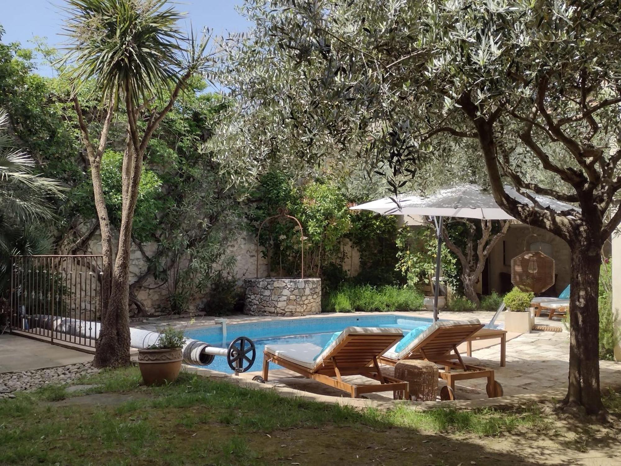 La Maison Des Autres, Piscine Chauffee, Chambres D'Hotes Proches Uzes, Nimes, Pont Du Gard Saint-Genies-de-Malgoires Exteriér fotografie
